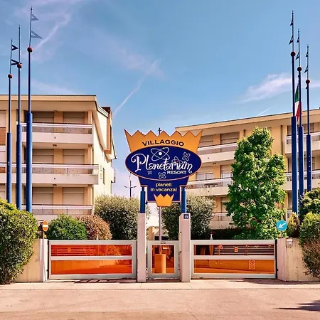 Venersuite, Con Piscina & Posto Apartment