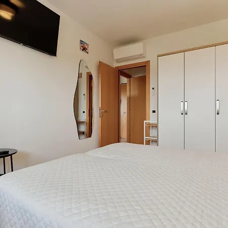 Venersuite, Con Piscina & Posto * Bibione