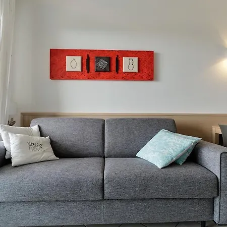 Apartment Venersuite, Con Piscina & Posto Bibione